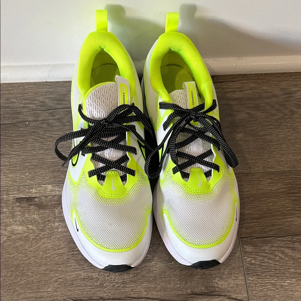 Nike Cosmic Runner Older‎ Kids' Road Running Shoes